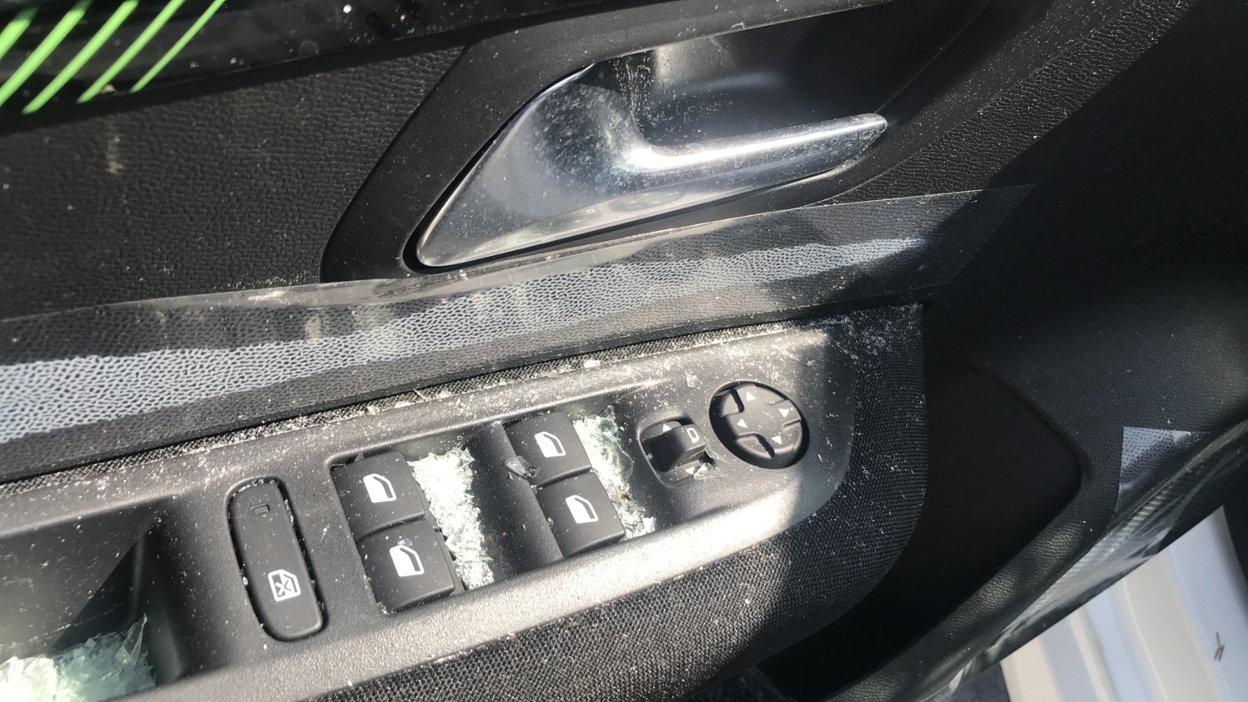 Image PEUGEOT 208 2