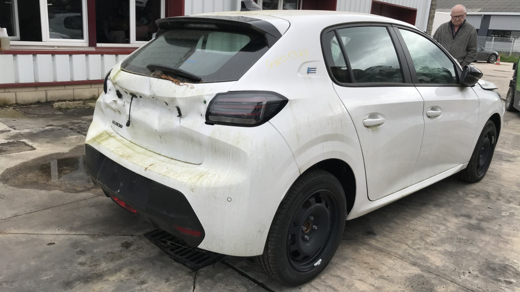 Image PEUGEOT 208 2
