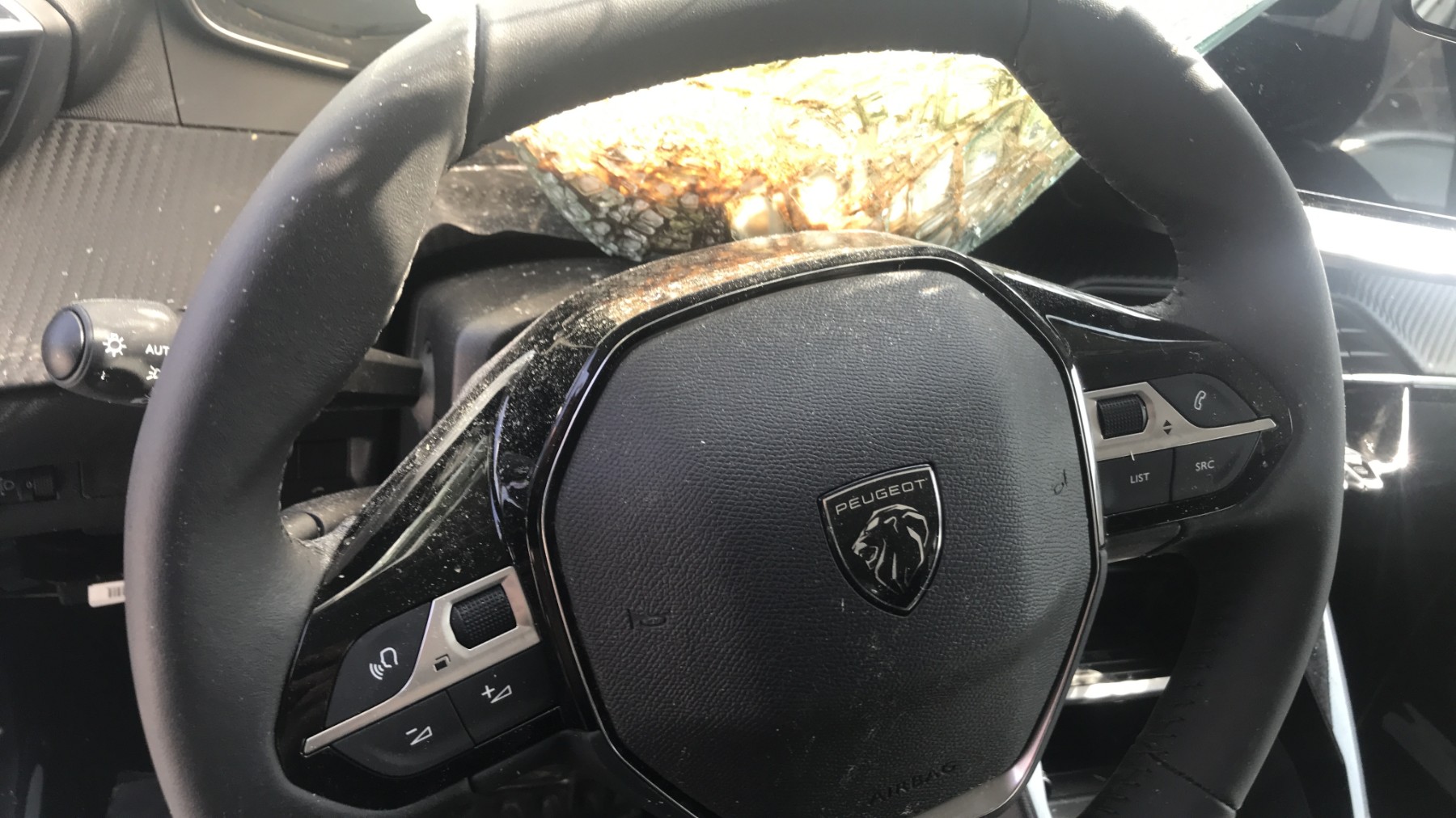 Image PEUGEOT 208 2