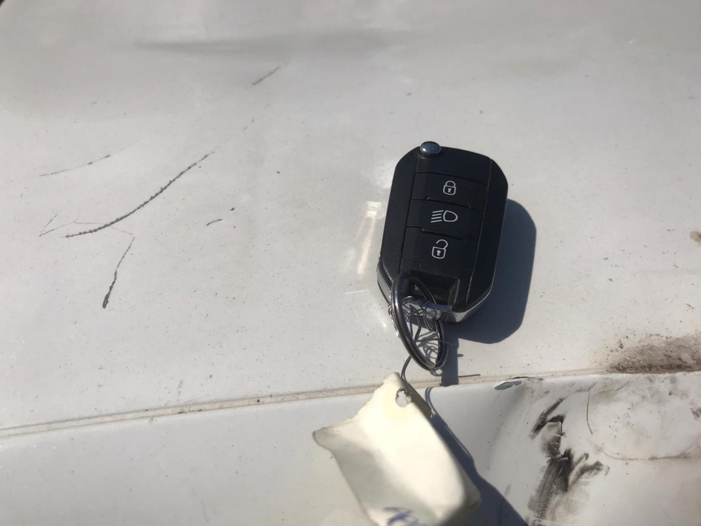 Image PEUGEOT 208 2