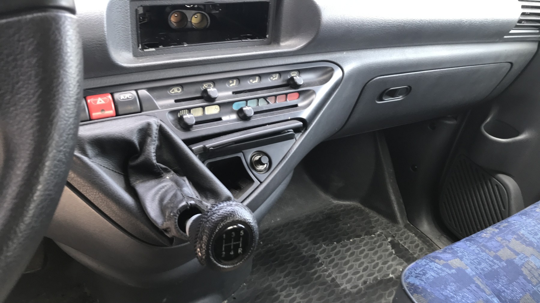 Image PEUGEOT EXPERT 1