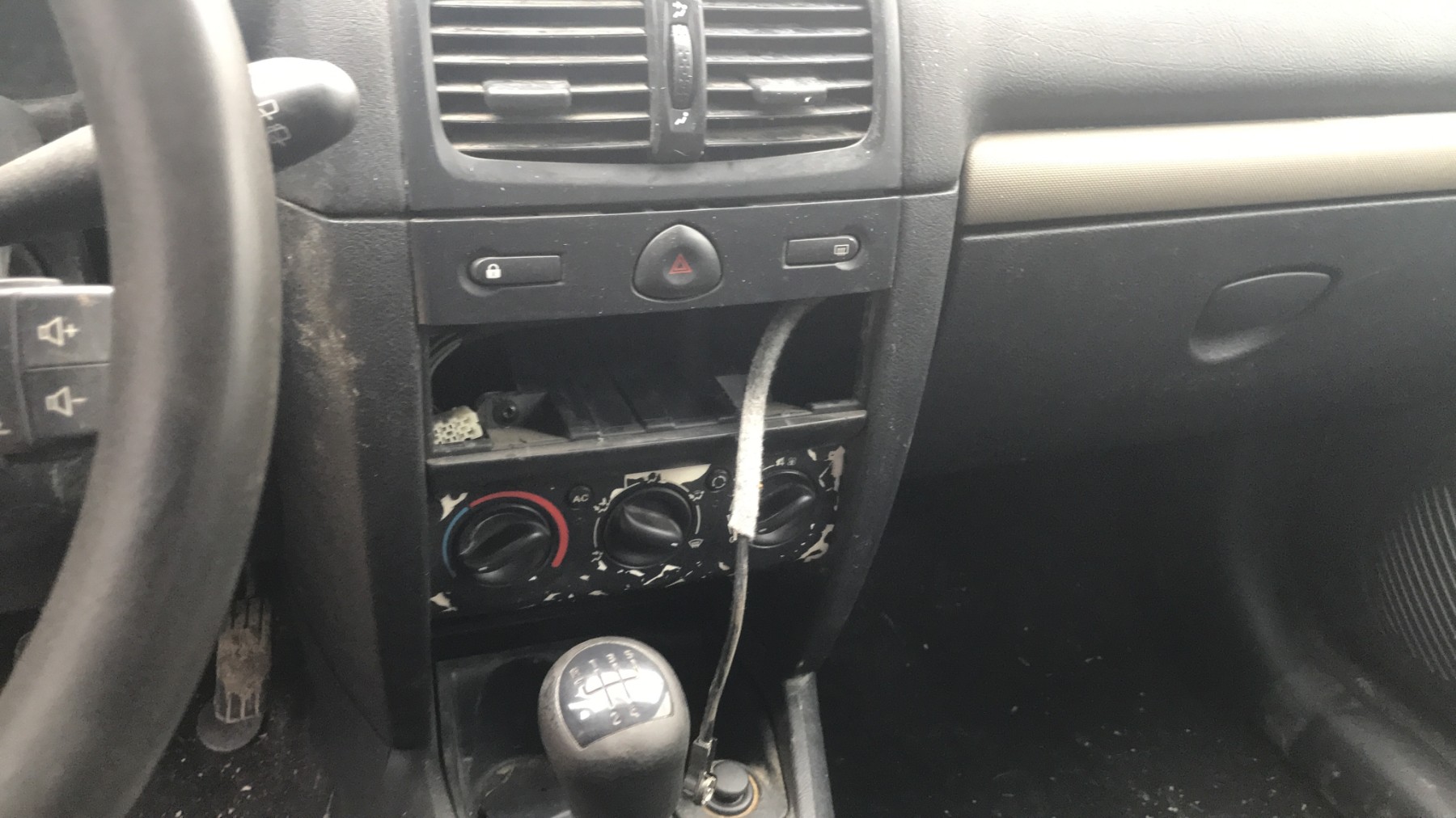 Image RENAULT CLIO 2