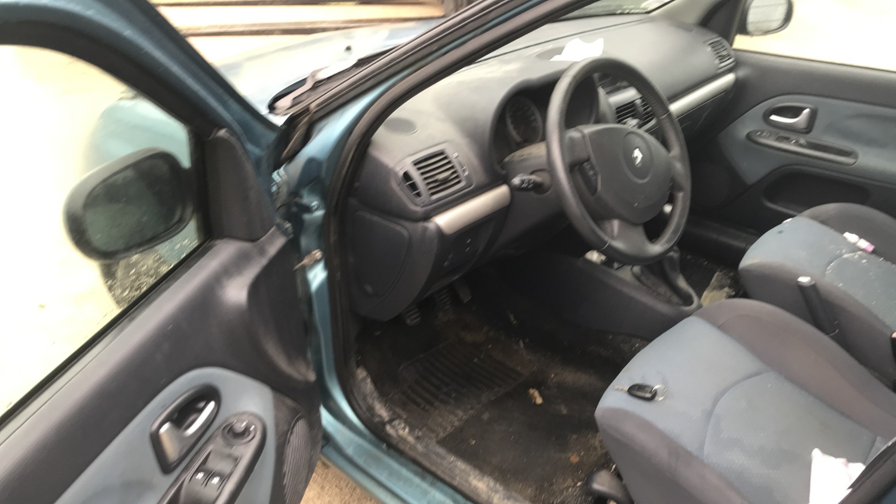 Image RENAULT CLIO 2