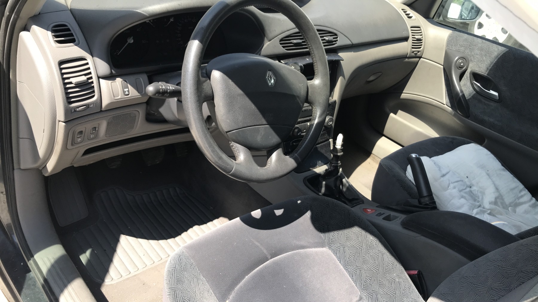 Image RENAULT LAGUNA 2