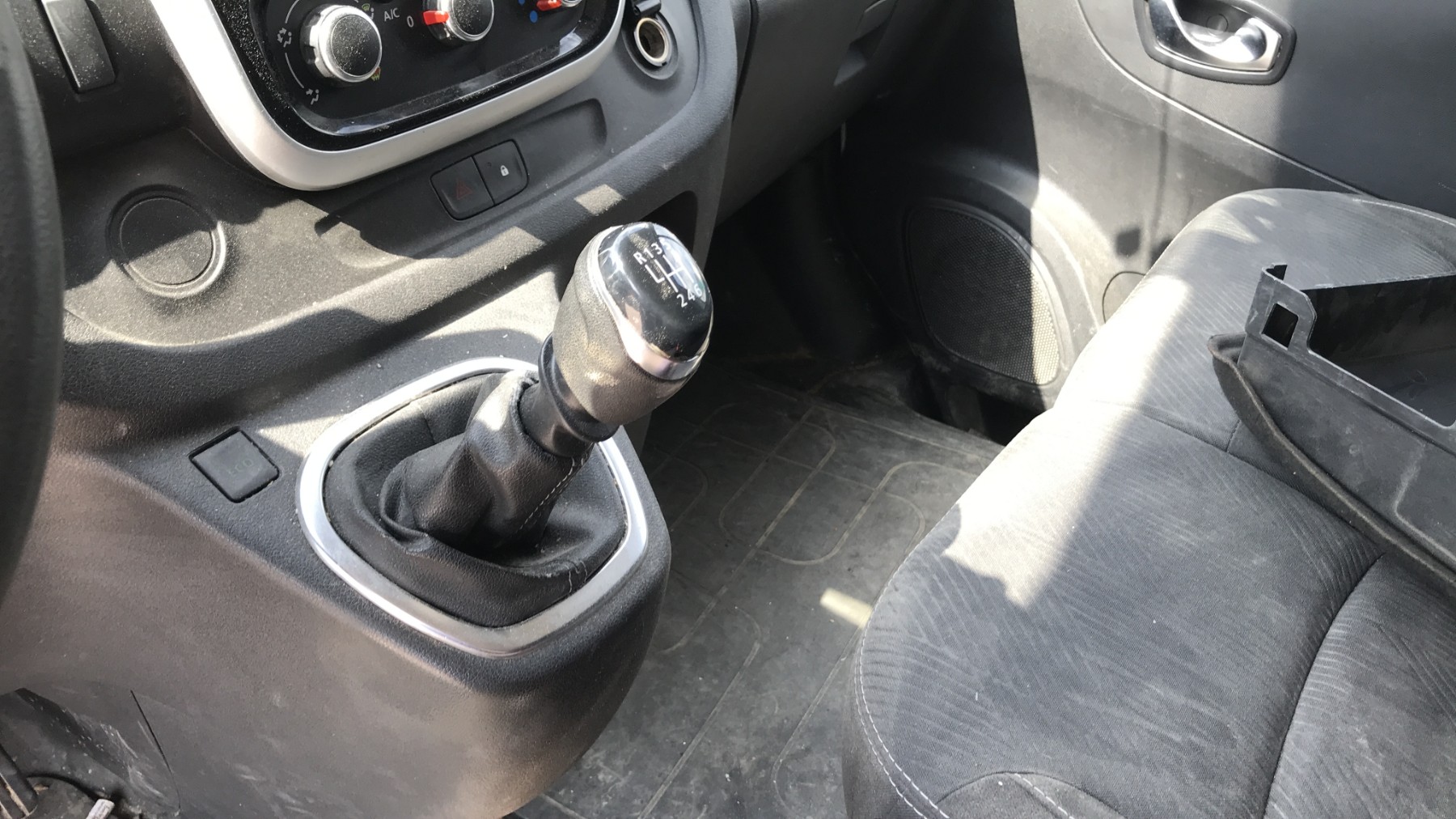 Image RENAULT TRAFIC 3 COURT