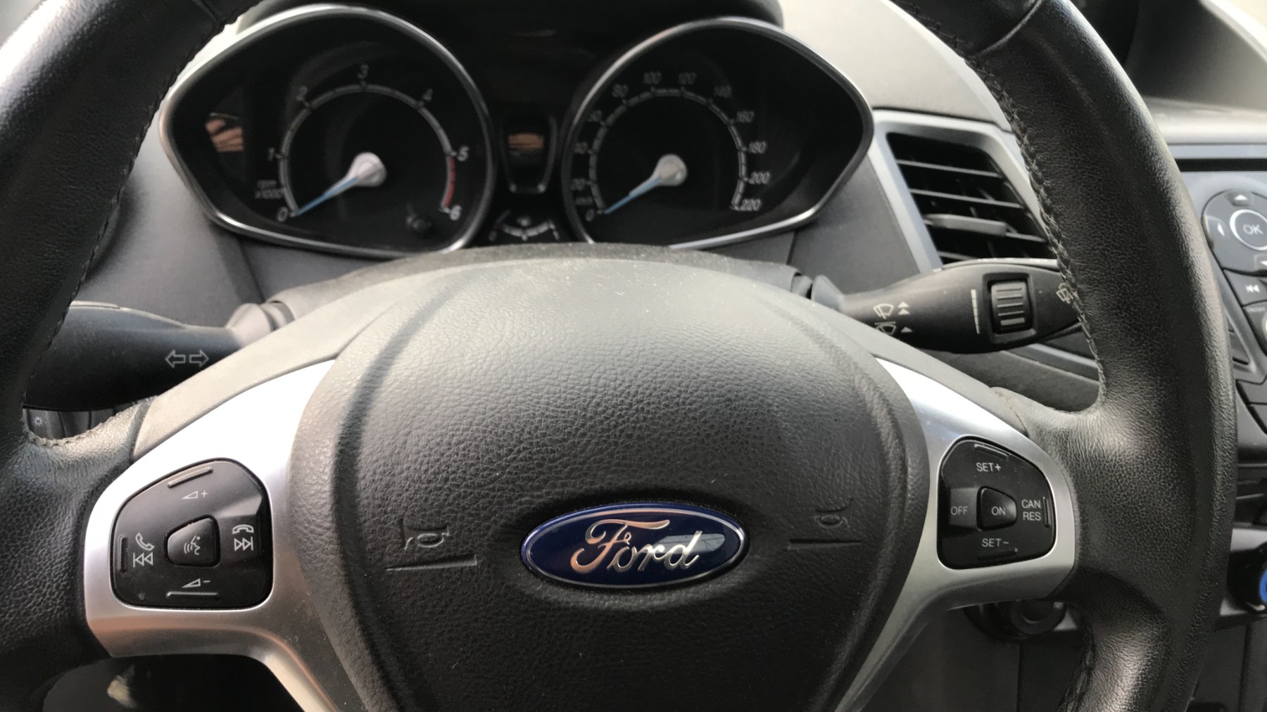 Image FORD FIESTA 6