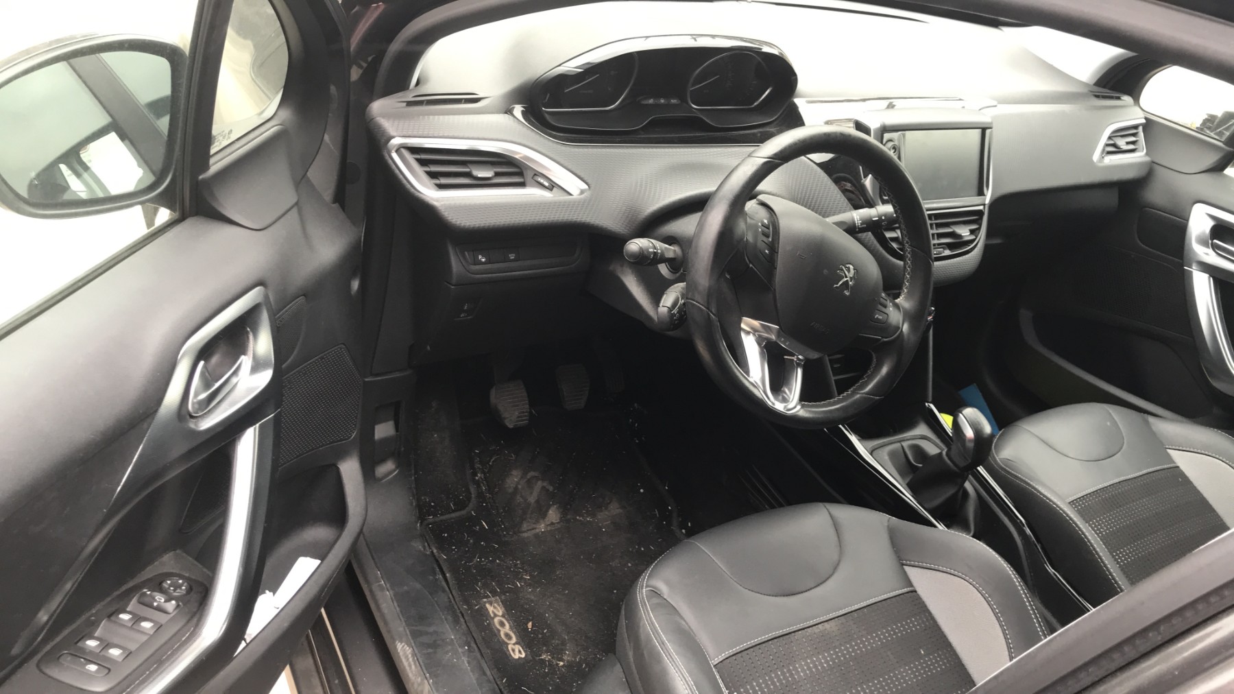 Image PEUGEOT 2008 1