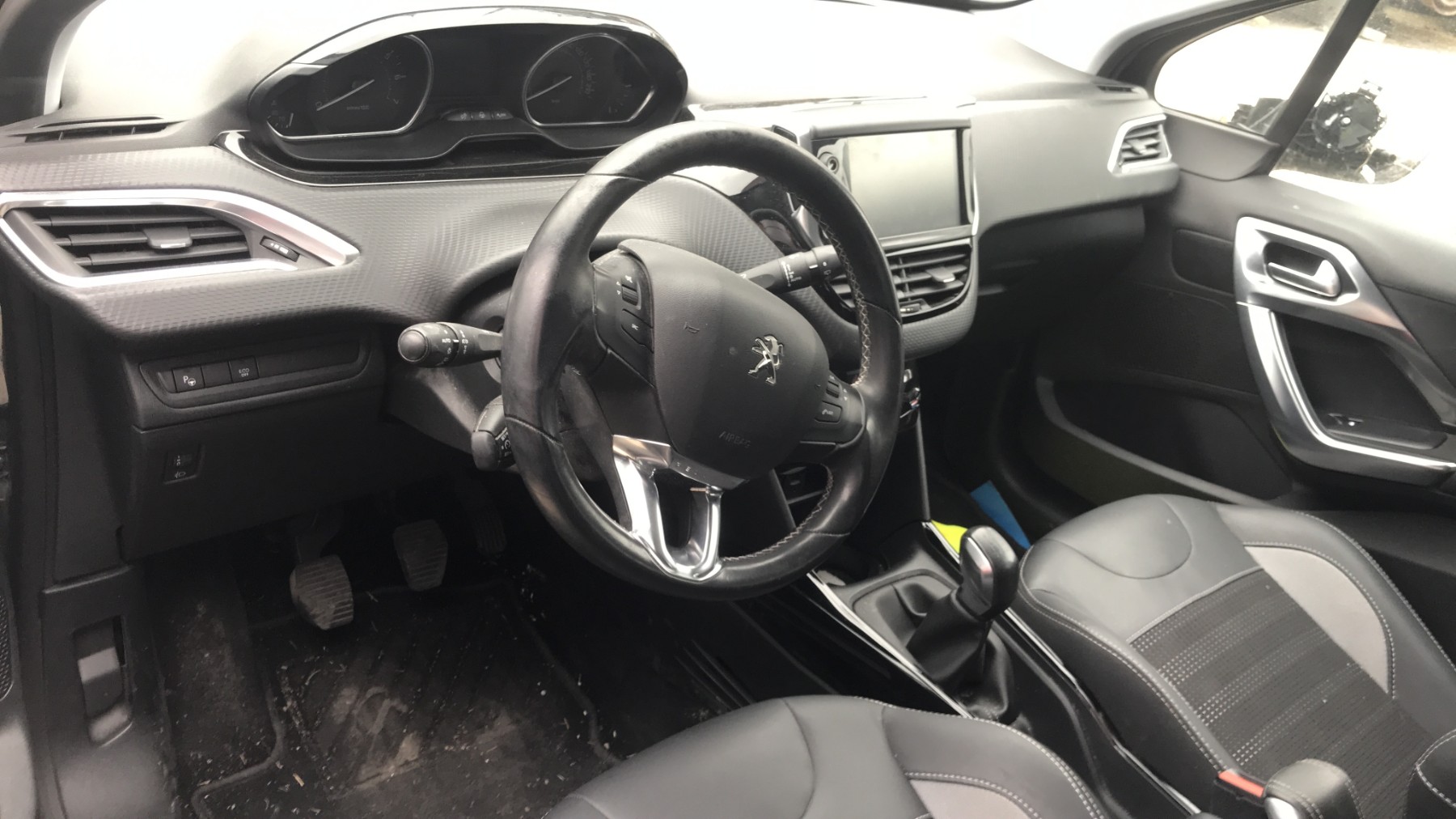 Image PEUGEOT 2008 1