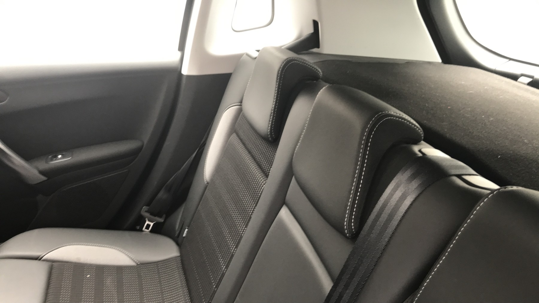 Image PEUGEOT 2008 1