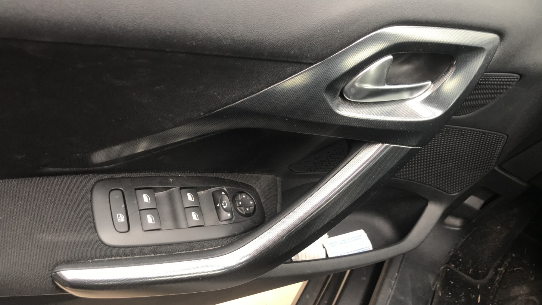 Image PEUGEOT 2008 1