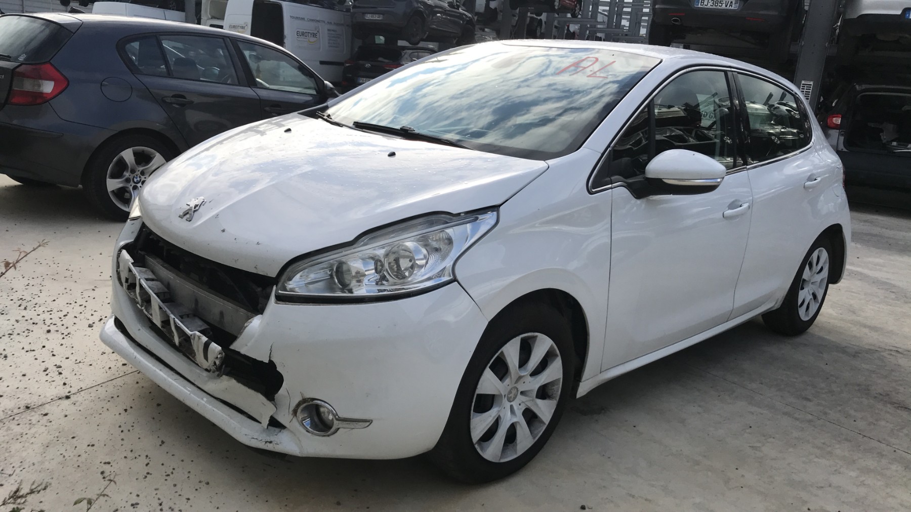 Image PEUGEOT 208 1