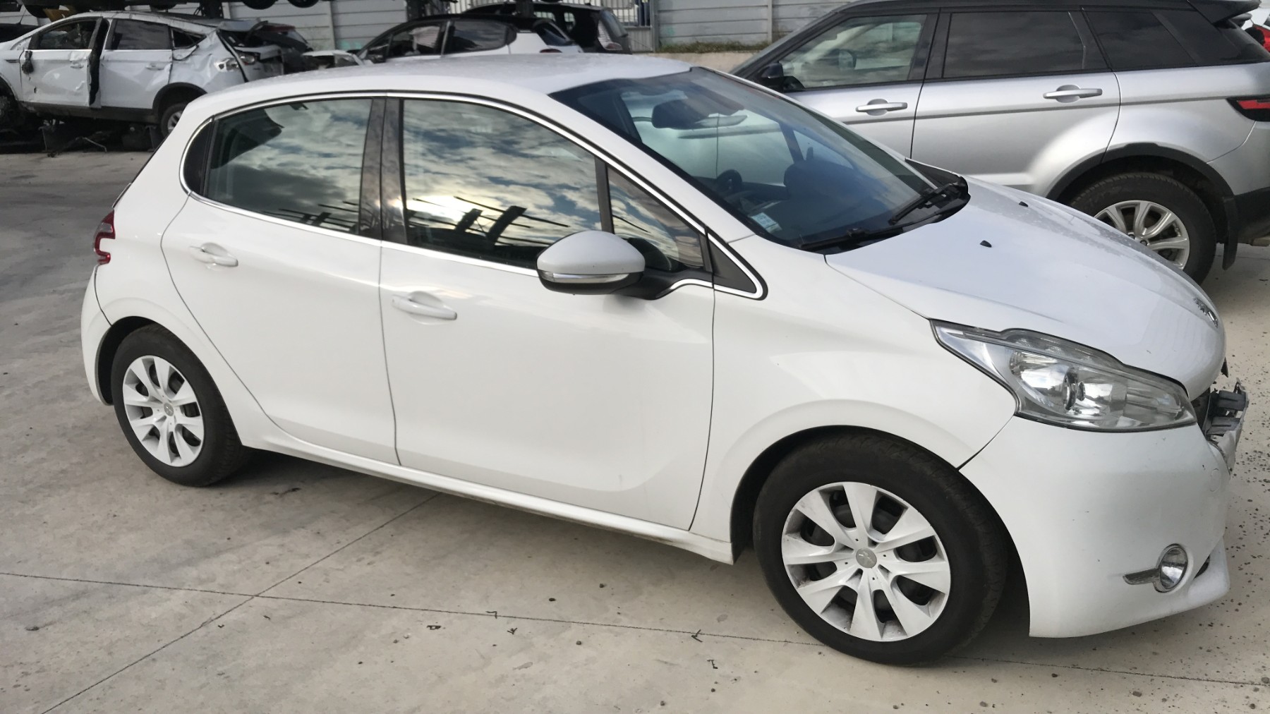 Image PEUGEOT 208 1