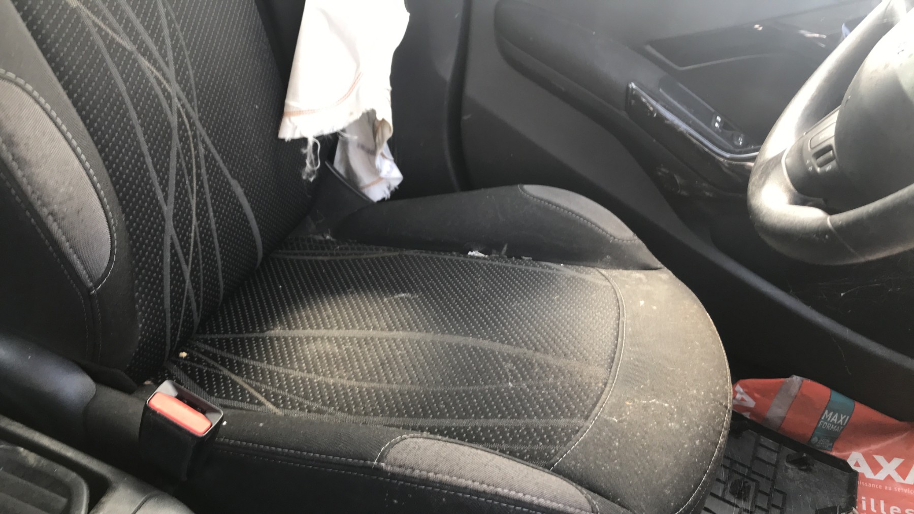 Image PEUGEOT 208 1