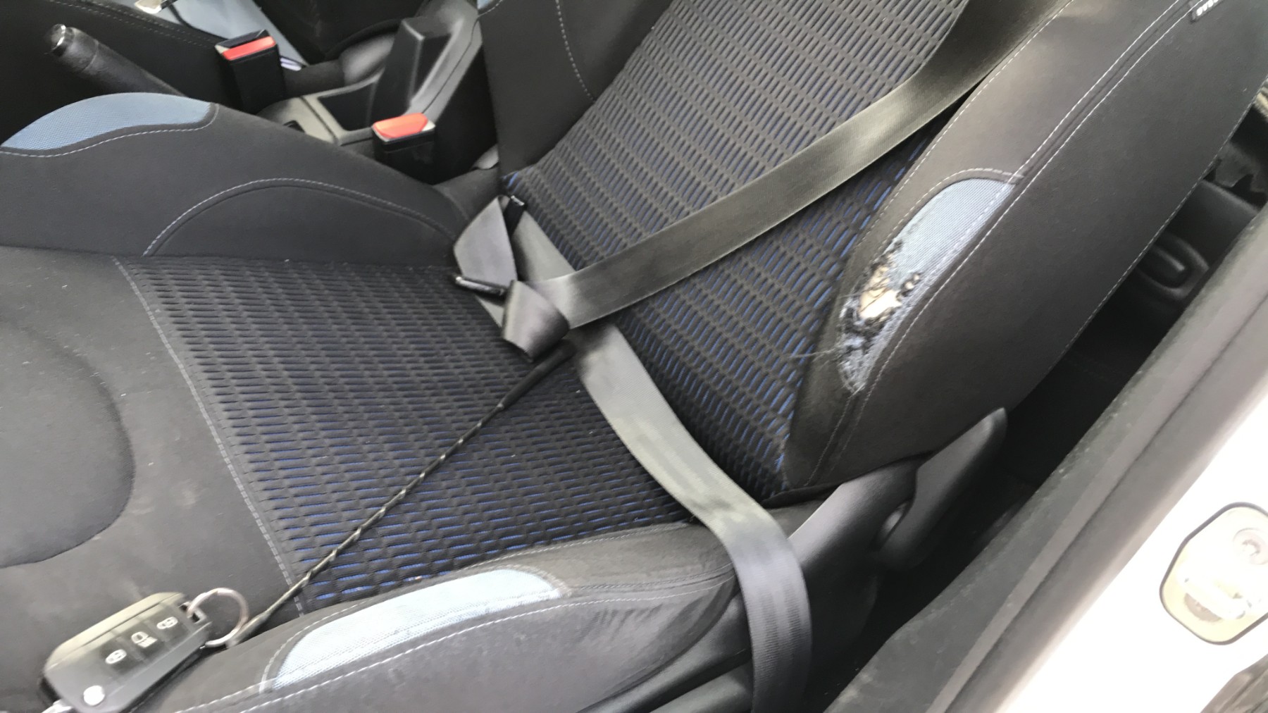 Image PEUGEOT 208 1