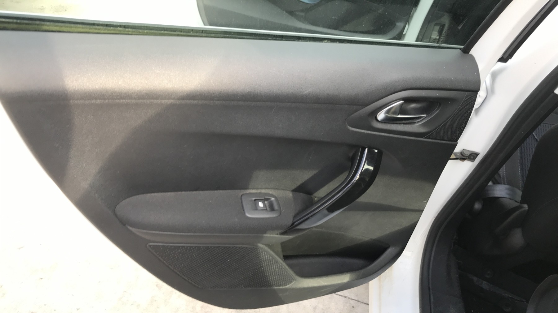 Image PEUGEOT 208 1