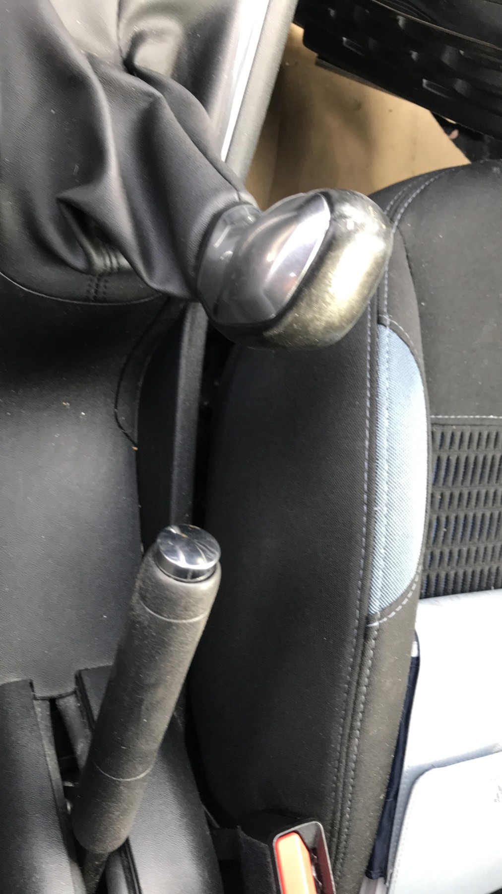 Image PEUGEOT 208 1