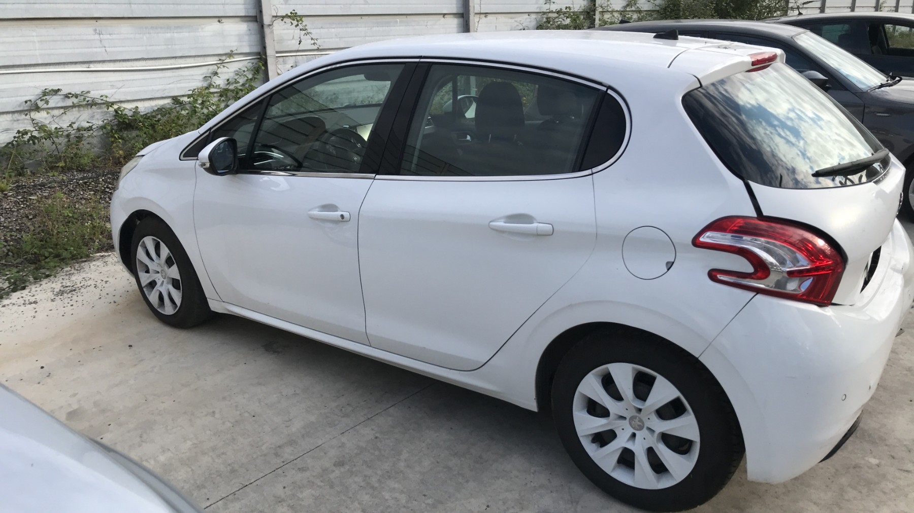 Image PEUGEOT 208 1
