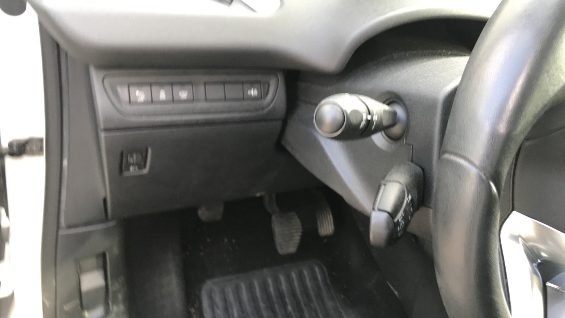 Image PEUGEOT 208 1