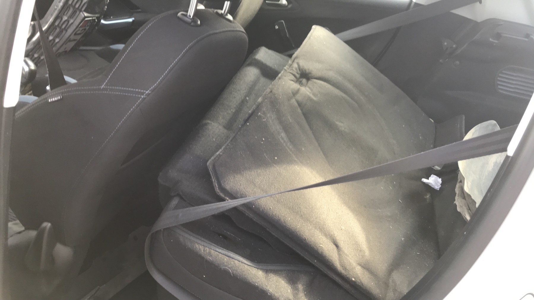 Image PEUGEOT 208 1
