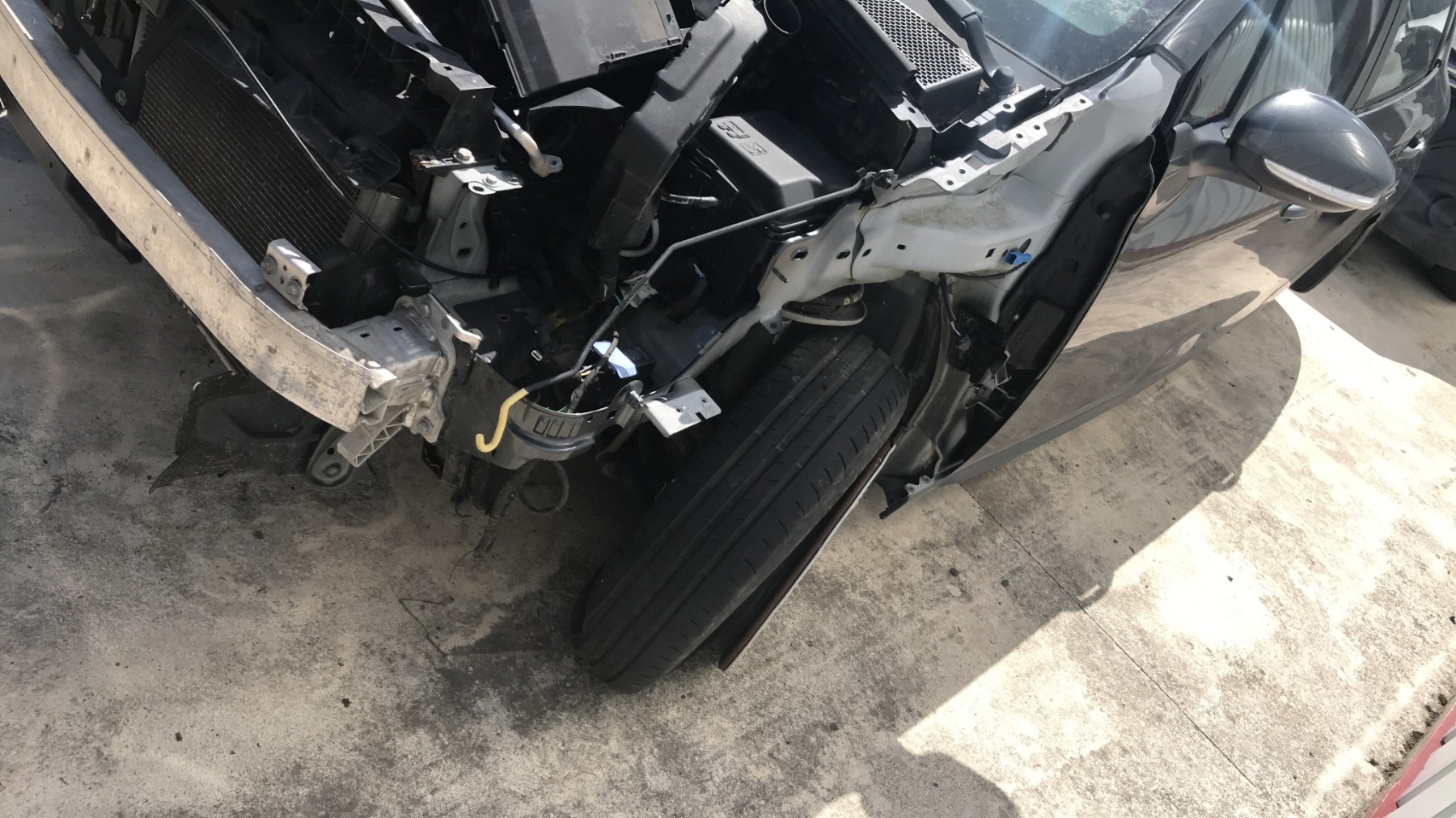 Image PEUGEOT 208 1