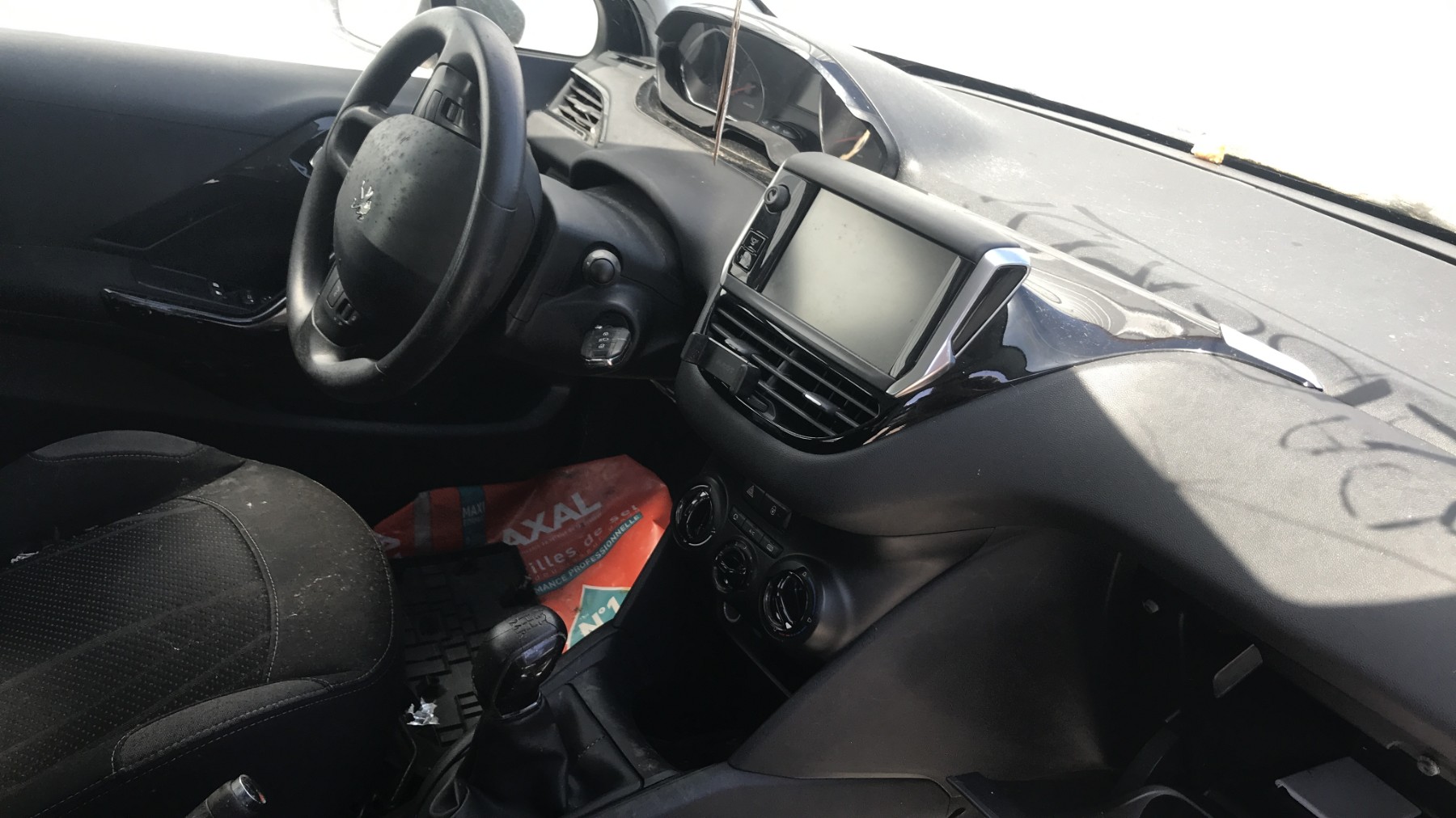 Image PEUGEOT 208 1