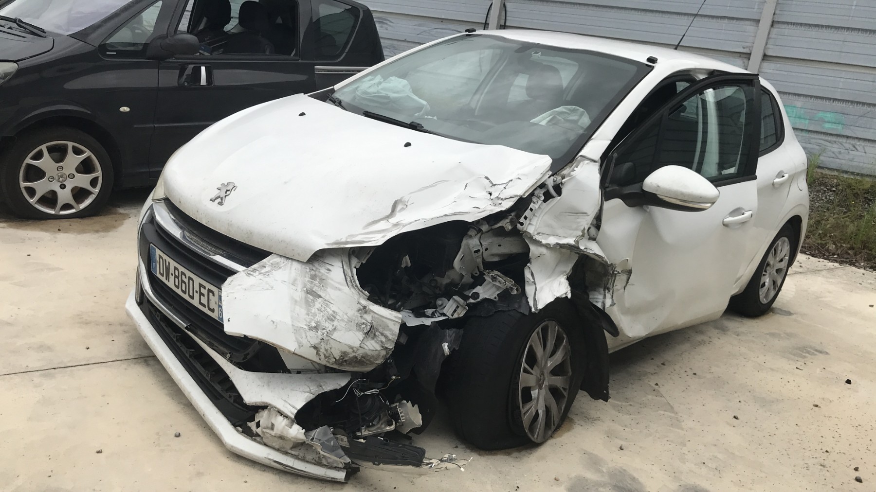 Image PEUGEOT 208 1