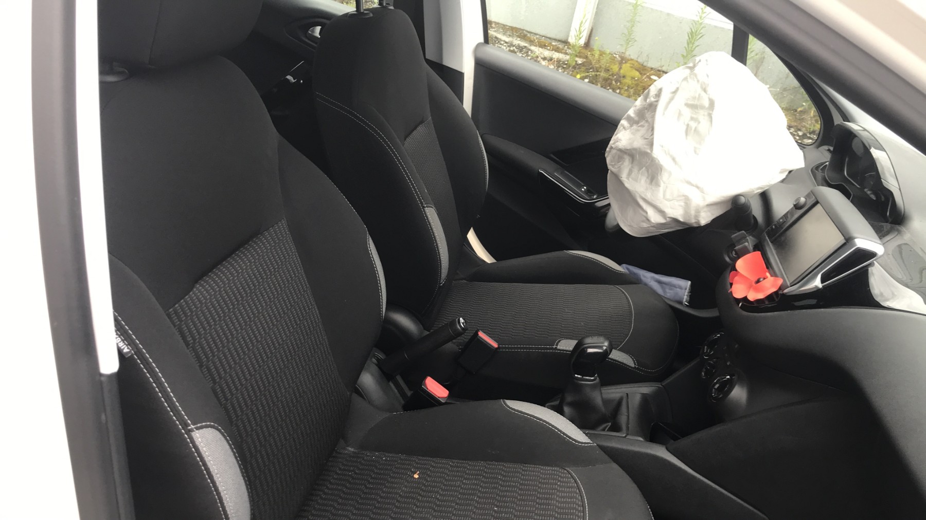 Image PEUGEOT 208 1