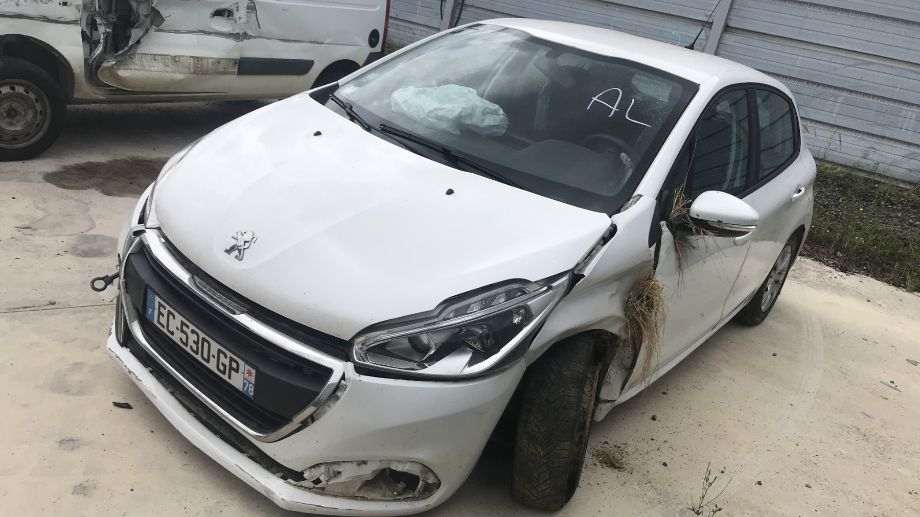 Image PEUGEOT 208 1