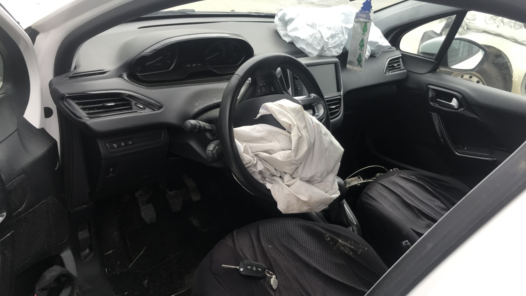 Image PEUGEOT 208 1