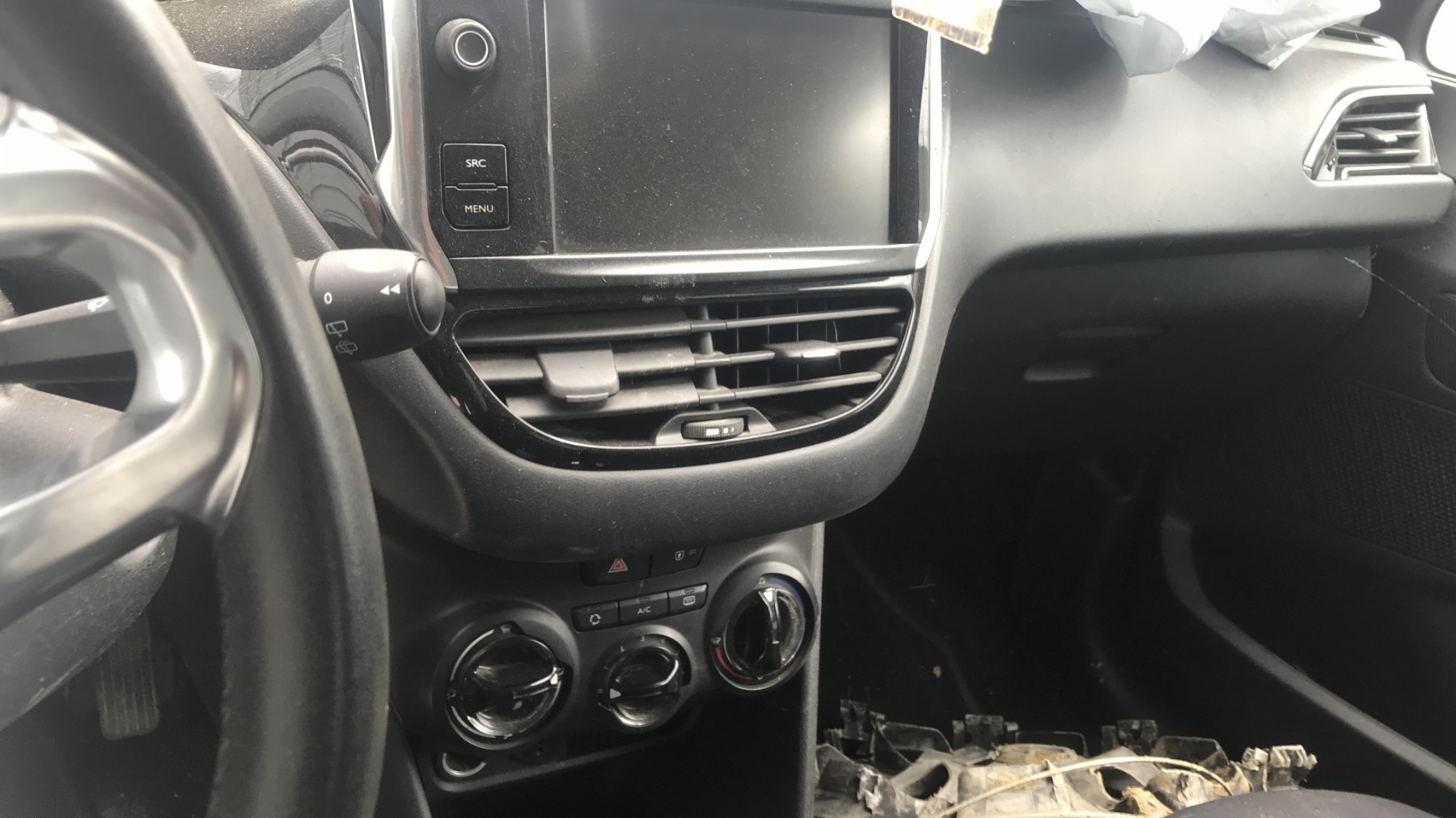Image PEUGEOT 208 1