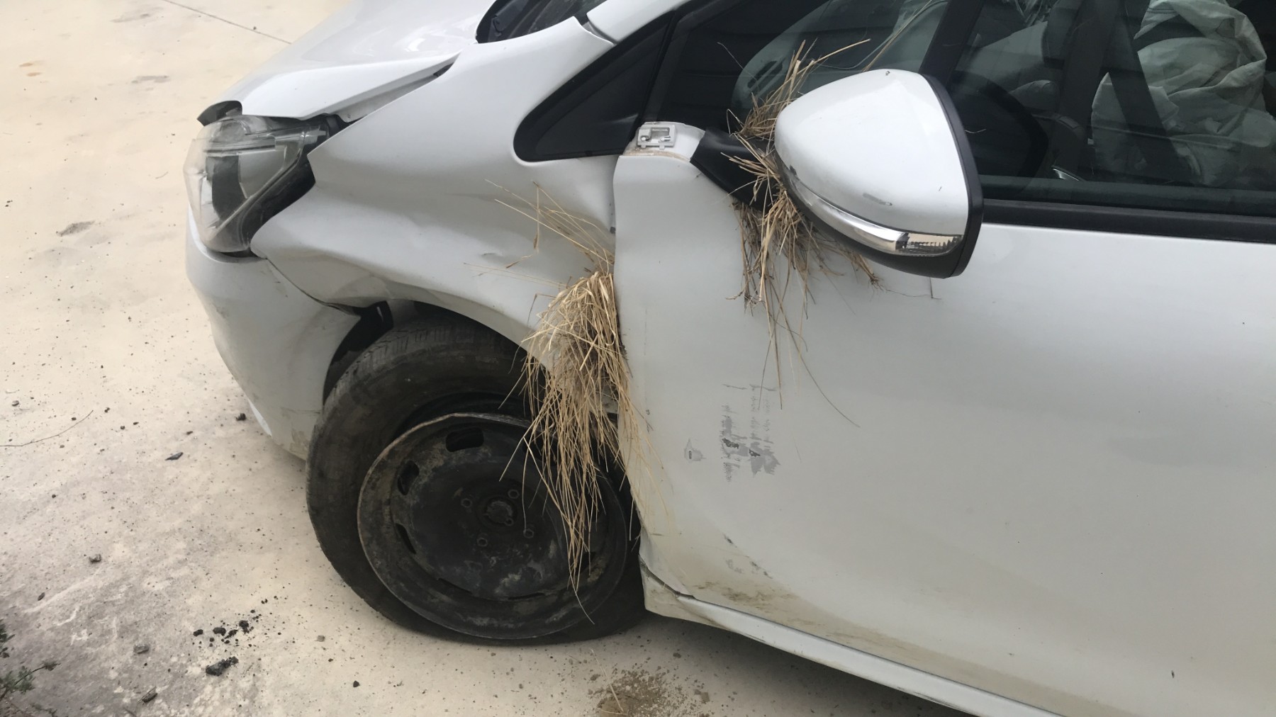 Image PEUGEOT 208 1