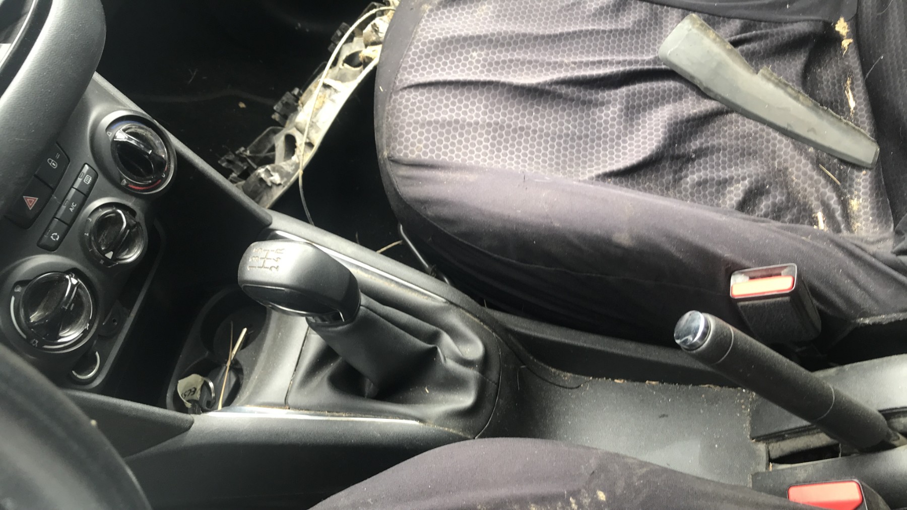Image PEUGEOT 208 1