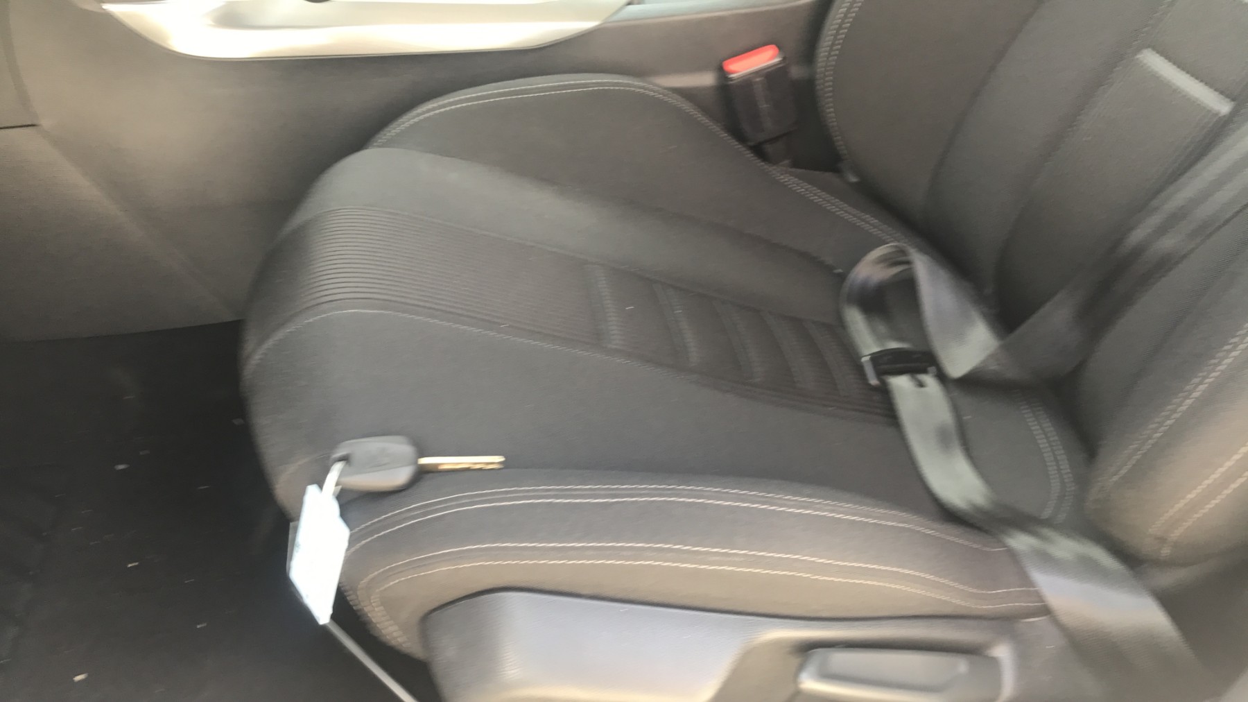 Image PEUGEOT 308 2