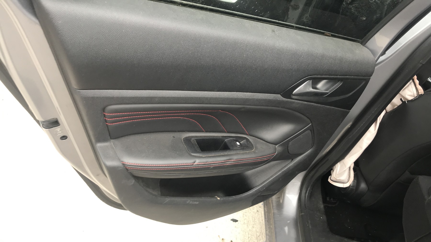 Image PEUGEOT 308 2