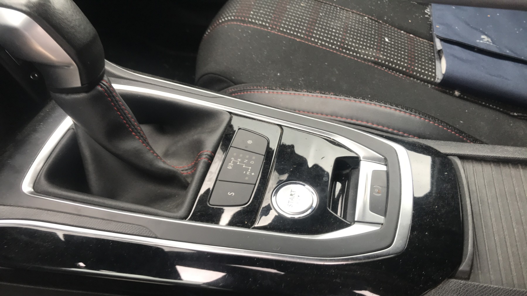 Image PEUGEOT 308 2