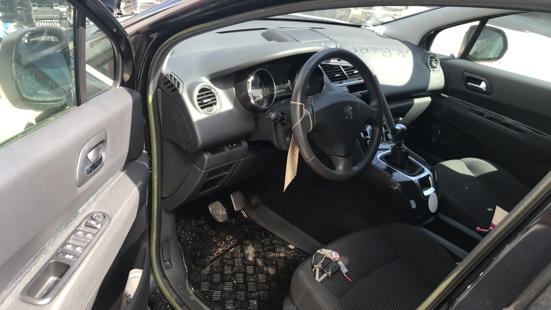 Image PEUGEOT 5008 1