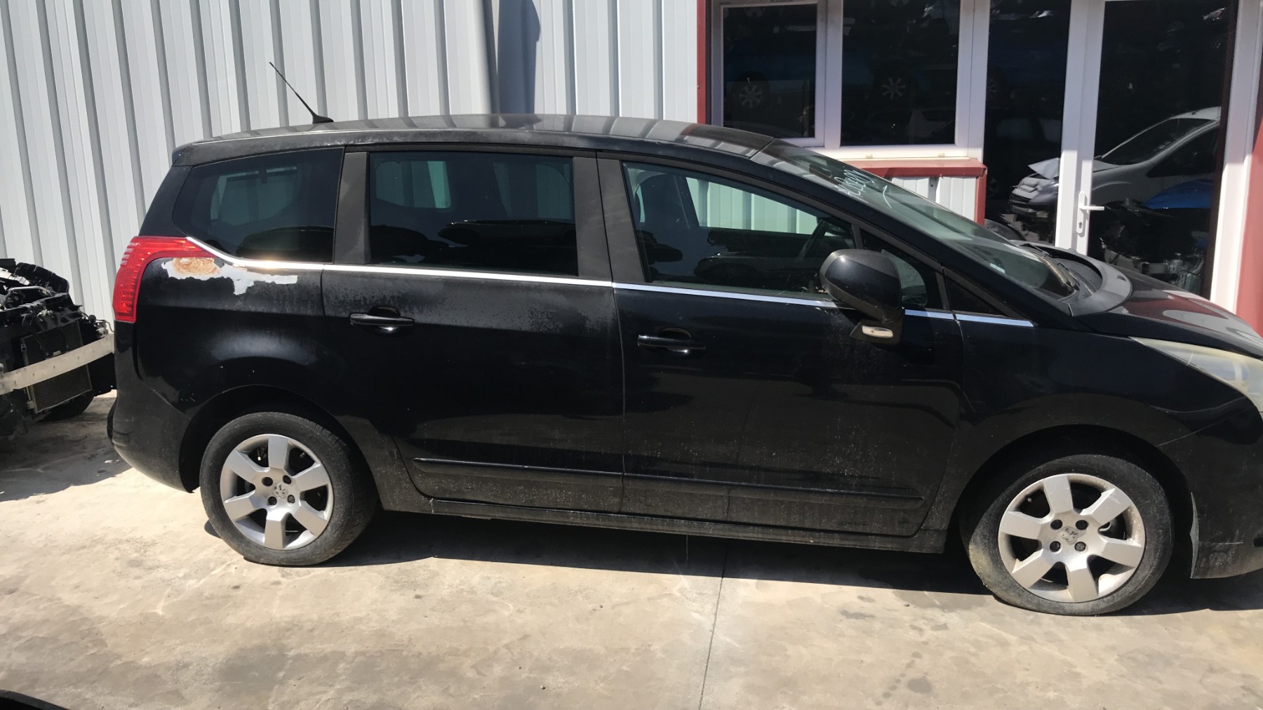 Image PEUGEOT 5008 1