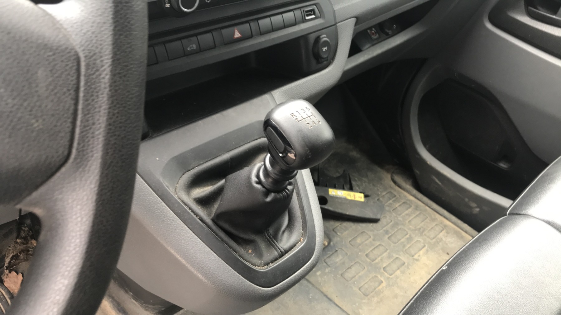 Image PEUGEOT EXPERT 3