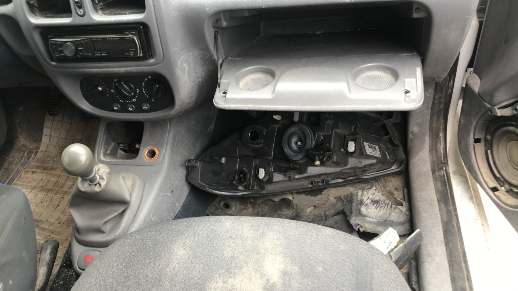 Image RENAULT CLIO 1