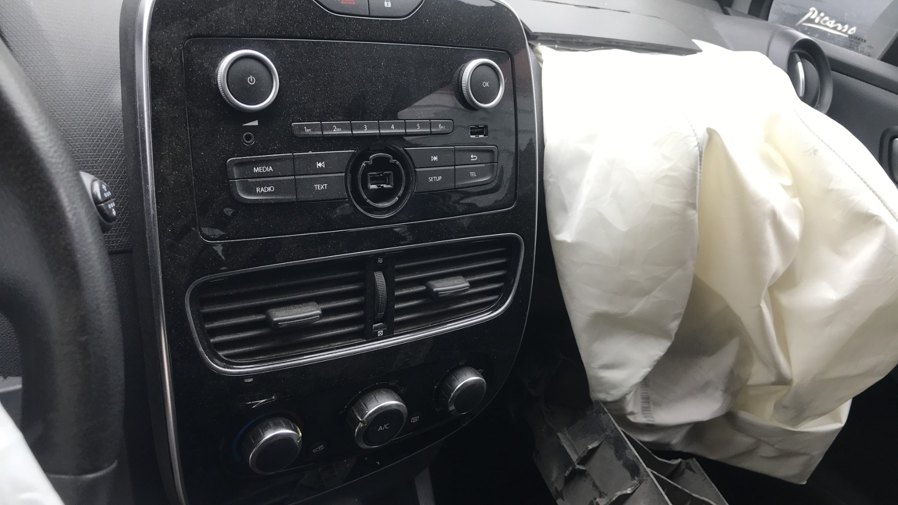 Image RENAULT CLIO 4