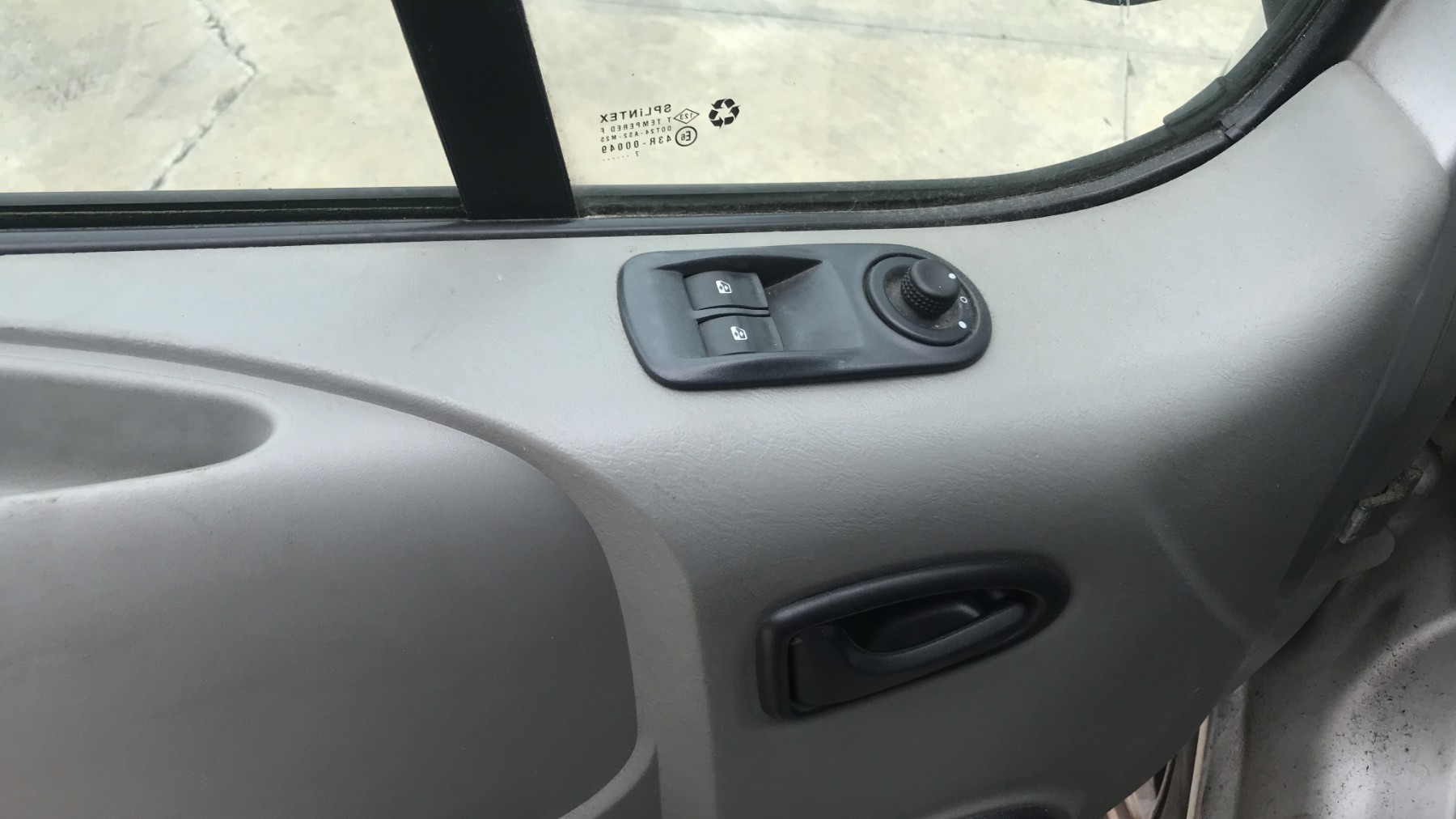 Image RENAULT TRAFIC 2