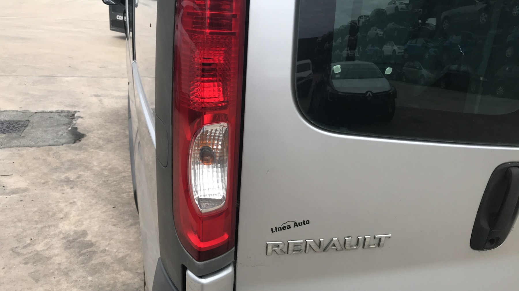 Image RENAULT TRAFIC 2