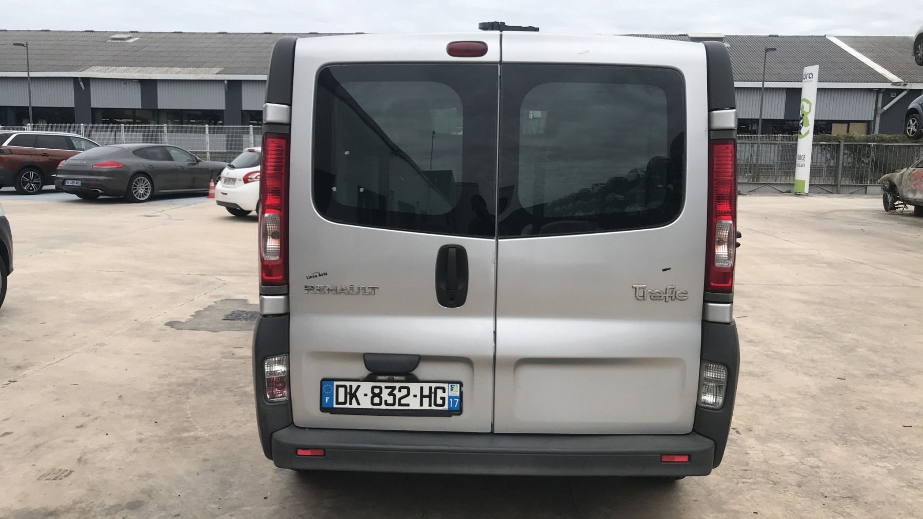 Image RENAULT TRAFIC 2