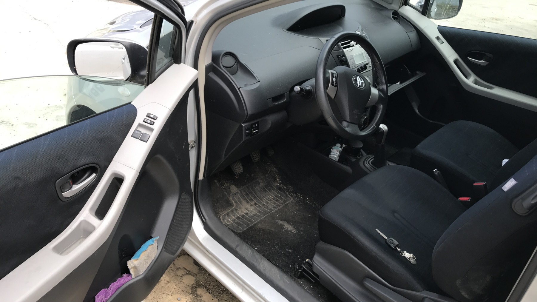 Image TOYOTA YARIS 2