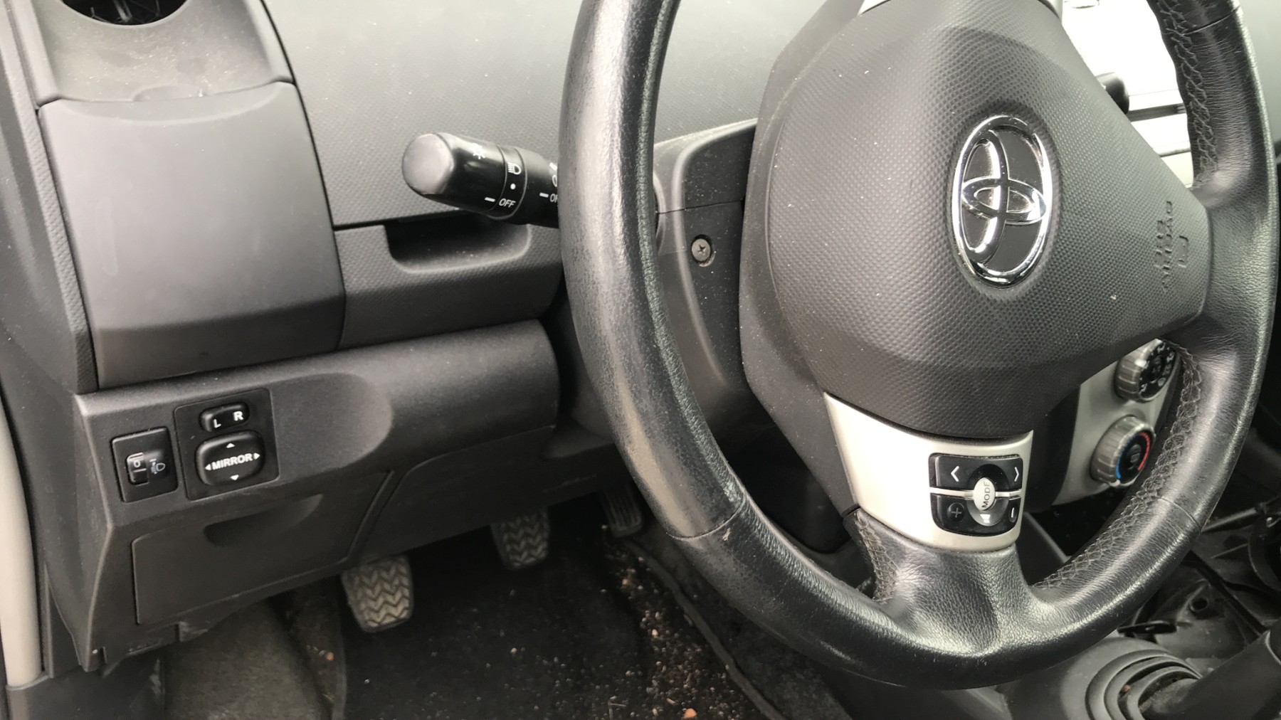 Image TOYOTA YARIS 2