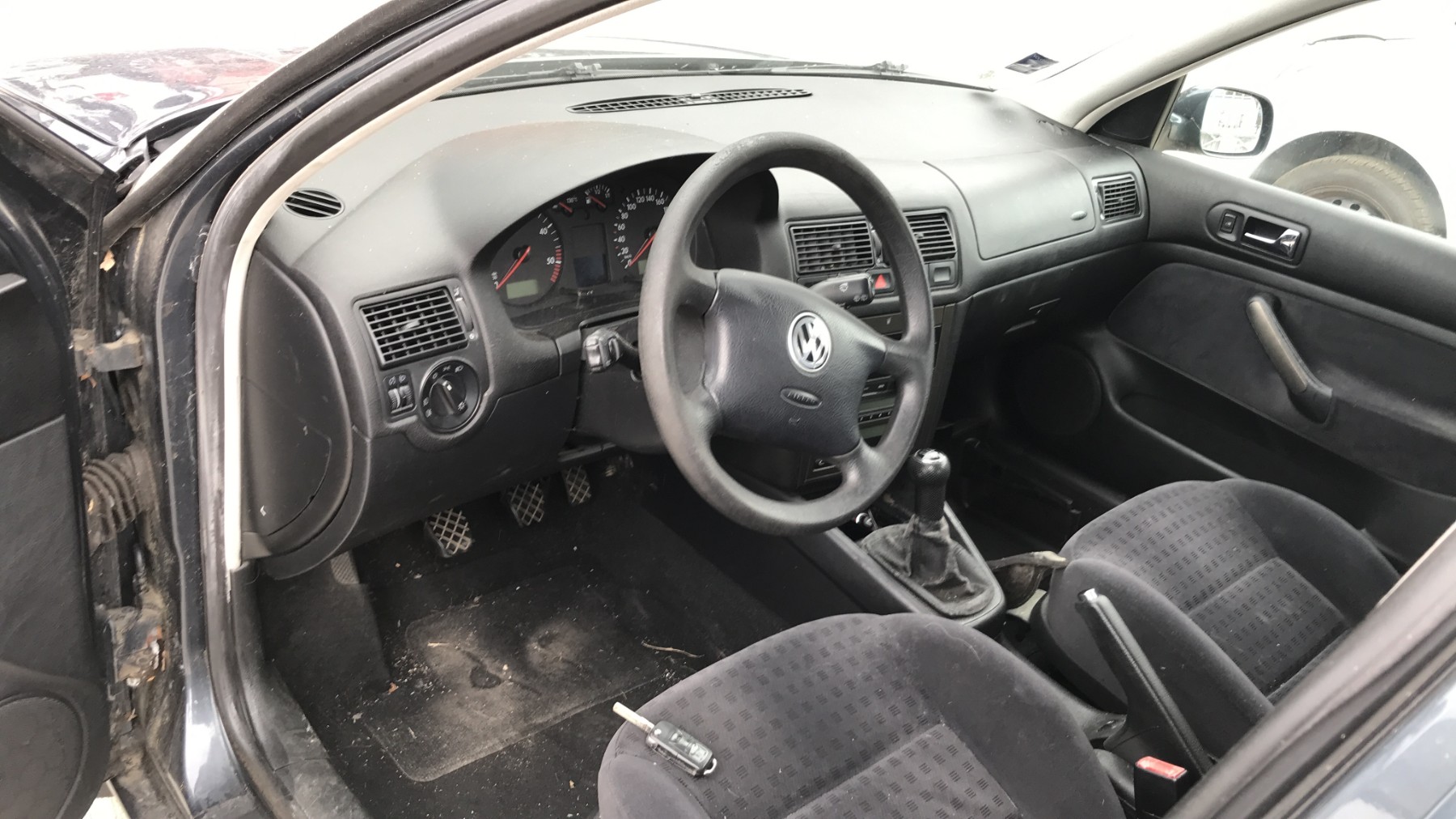 Image VOLKSWAGEN GOLF 4