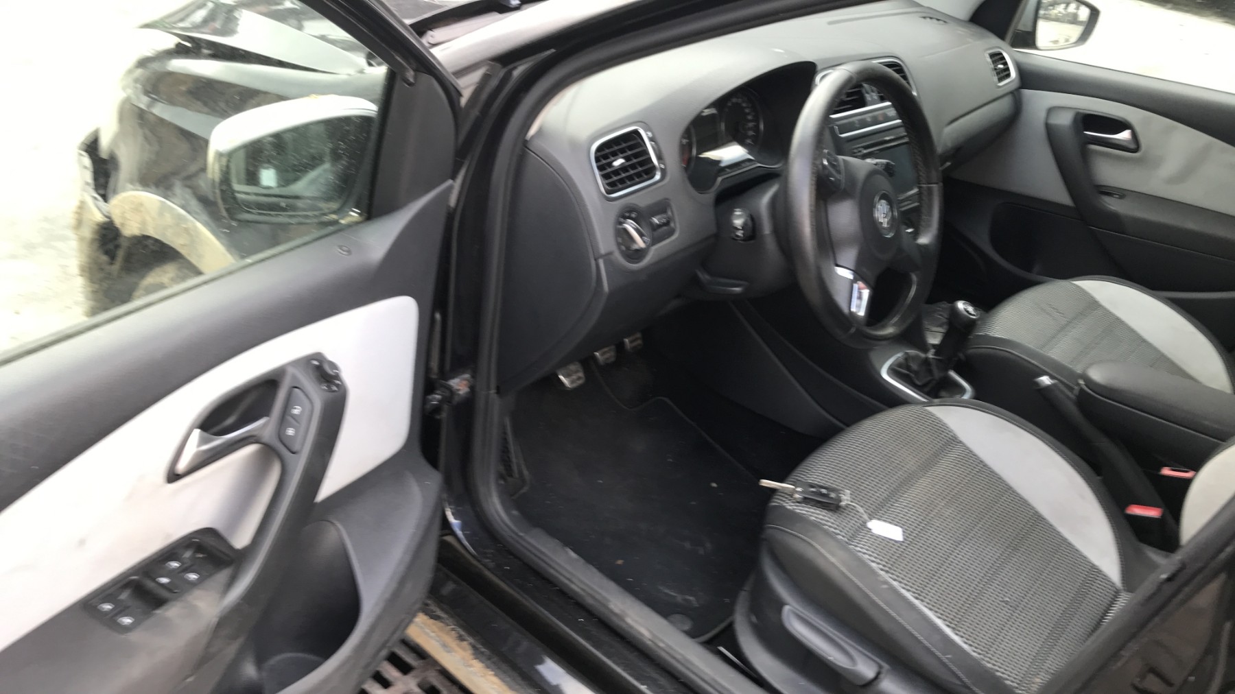 Image VOLKSWAGEN POLO 5