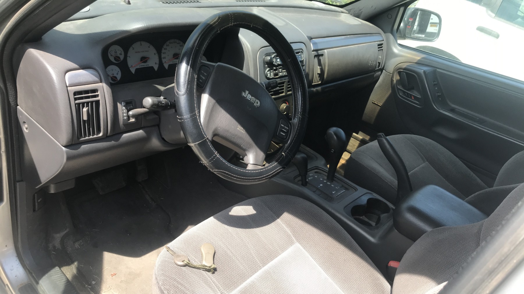 Image JEEP GRAND CHEROKEE 1
