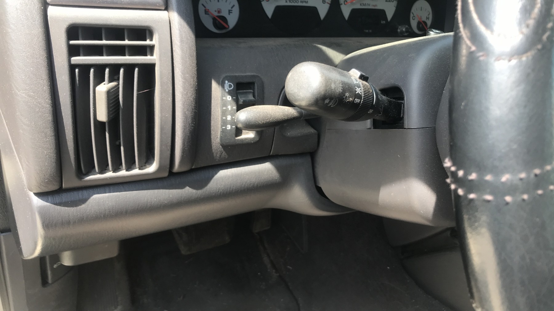 Image JEEP GRAND CHEROKEE 1