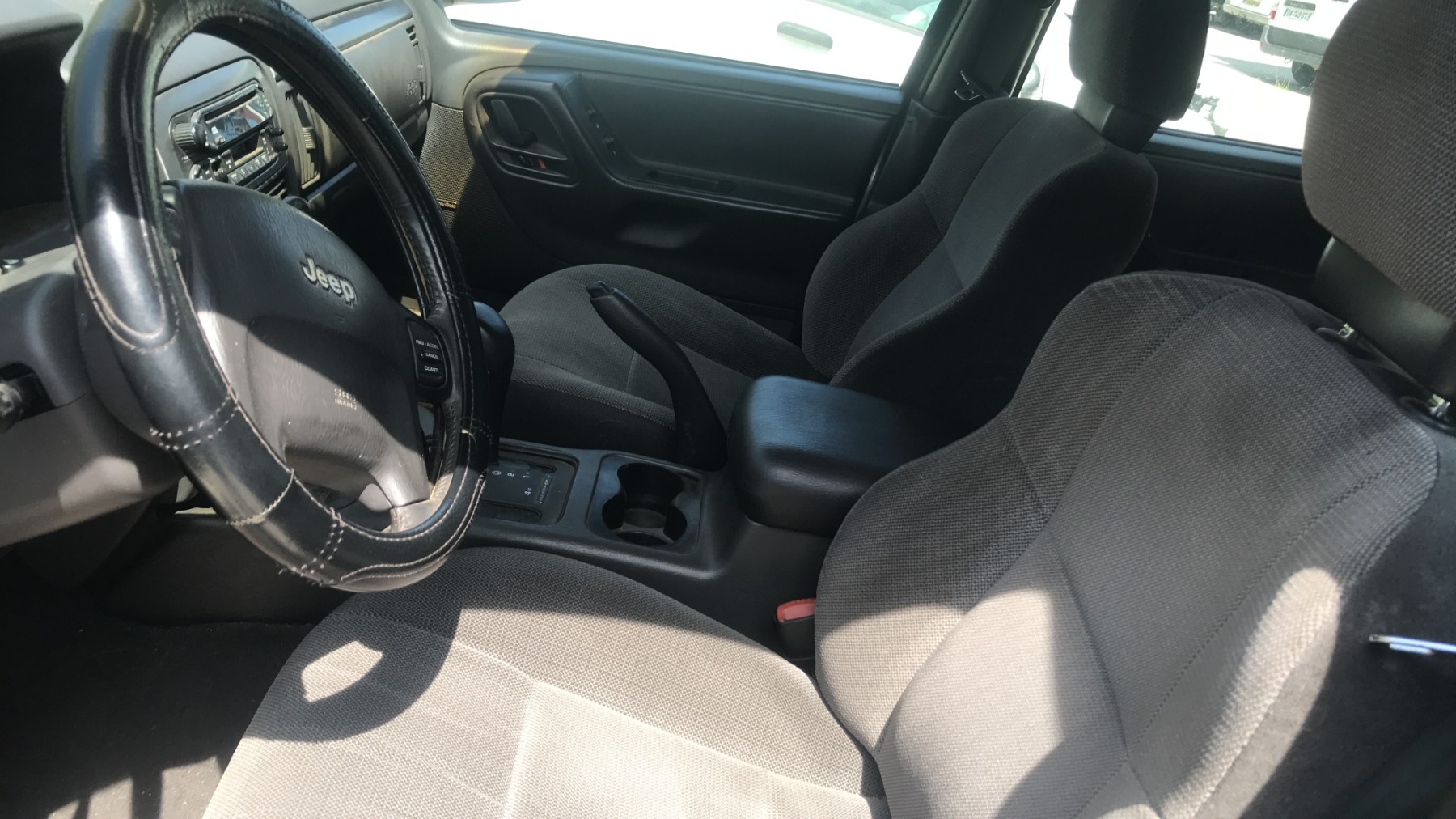 Image JEEP GRAND CHEROKEE 1